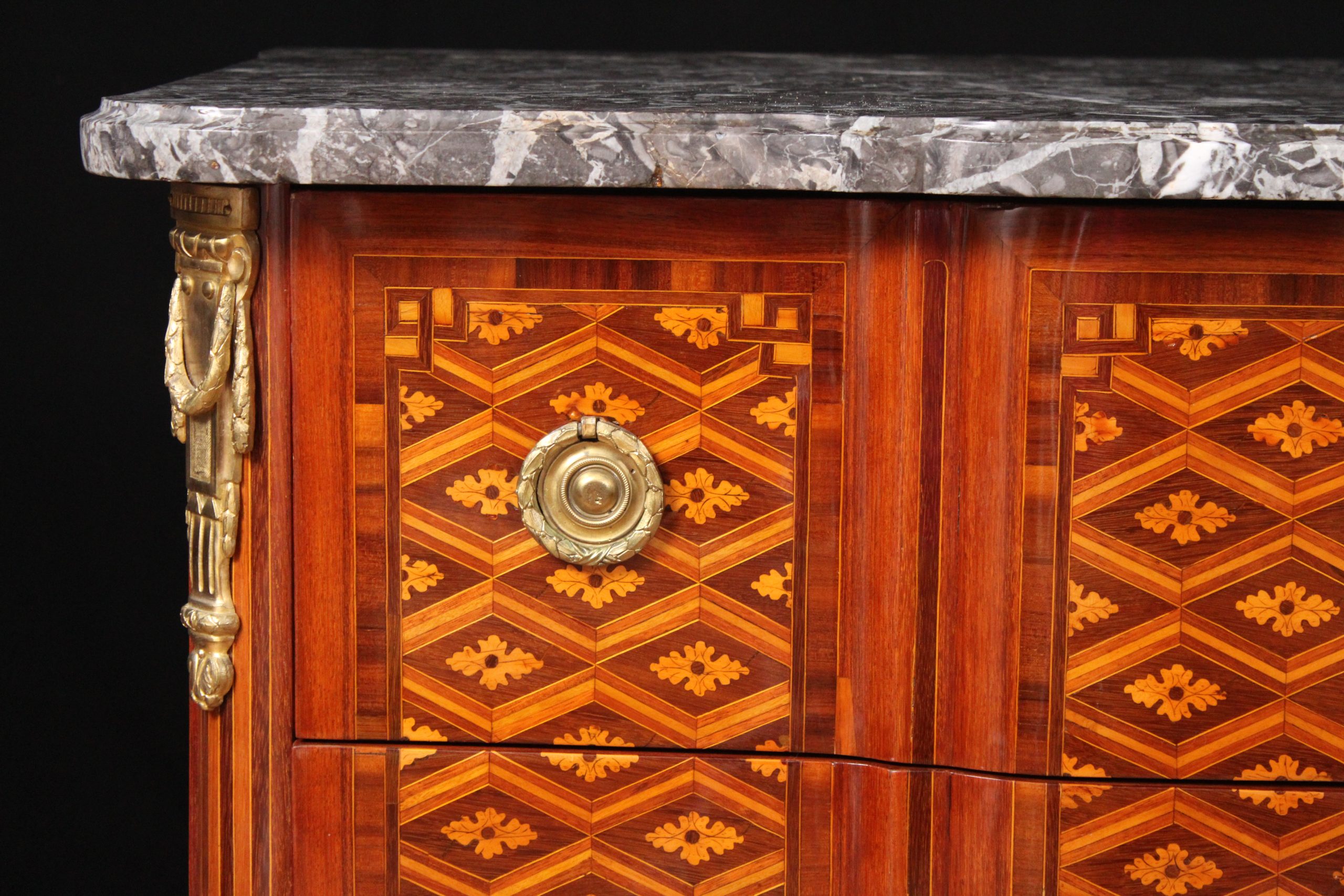 Commode en marqueterie d’époque transition, vers 1770 – Image 6