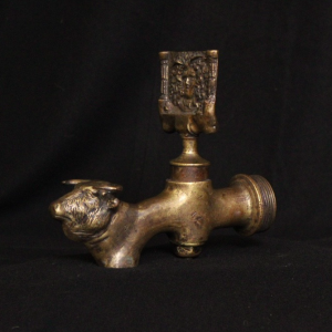 Robinet ou dégueuloir de fontaine en bronze patiné zoomorphe, XXe siècle