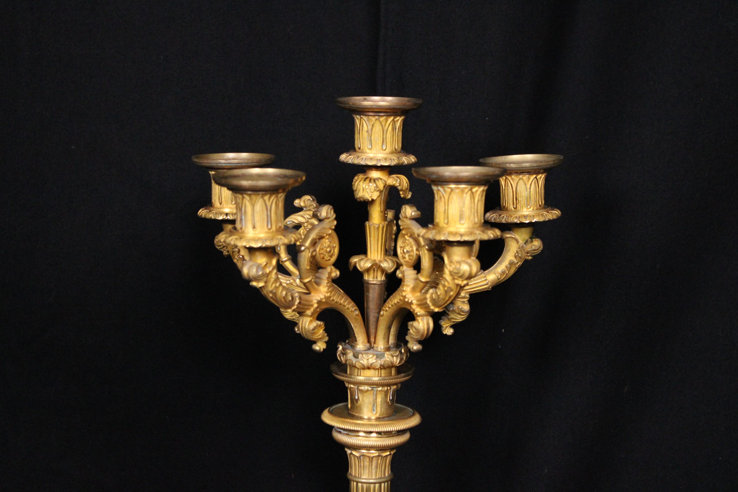 Paire de candélabres à 6 lumières, en bronze doré, d'époque XIXe Charles X – Image 6