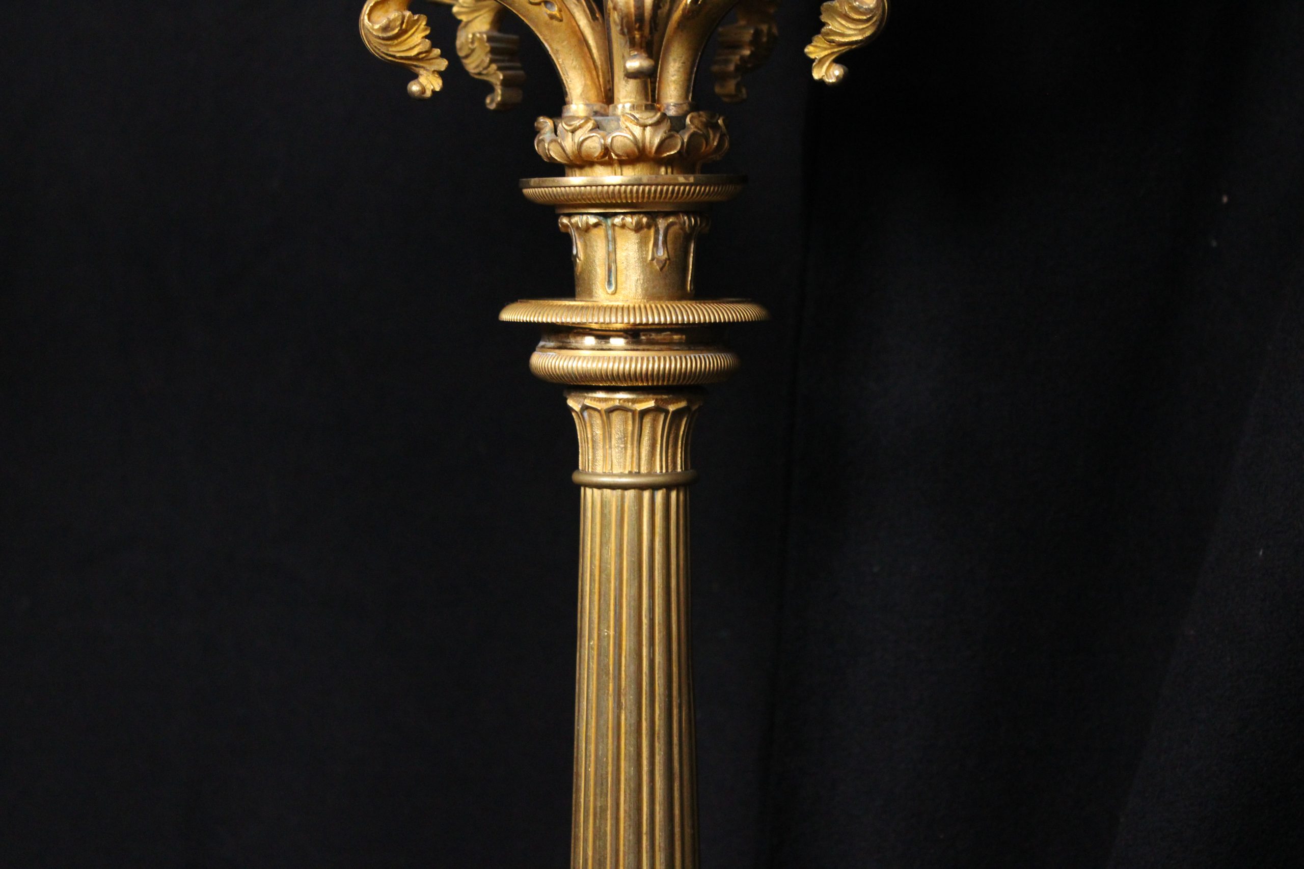 Paire de candélabres à 6 lumières, en bronze doré, d'époque XIXe Charles X – Image 9