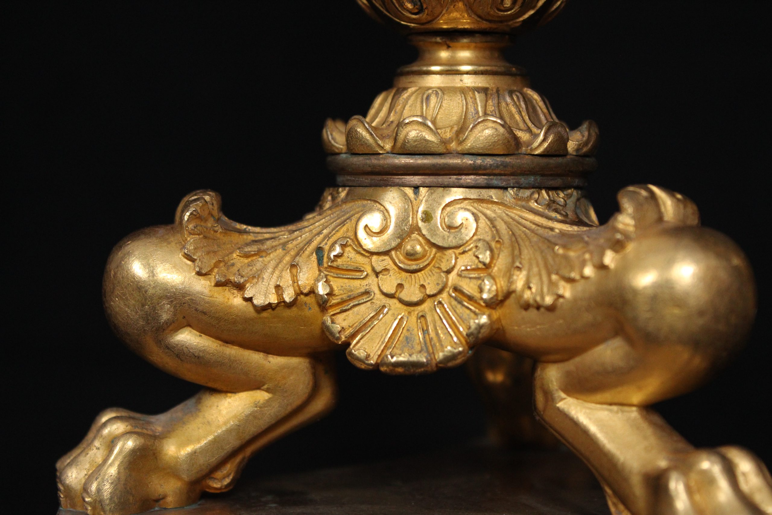 Paire de candélabres à 6 lumières, en bronze doré, d'époque XIXe Charles X – Image 3
