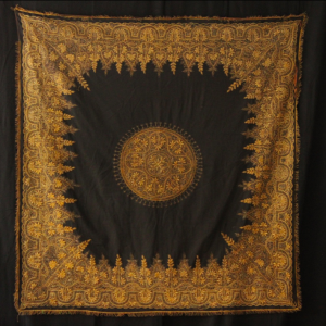Tapis de table, broderies et passementeries fils dorés, XIXème siècle