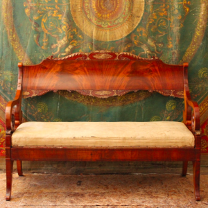 Banquette russe en acajou et bois doré  vers 1820-1830