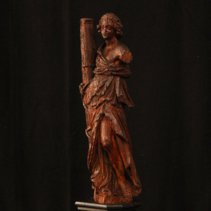 Sculpture en bois Ange portant la colonne de la Passion, XVIe s