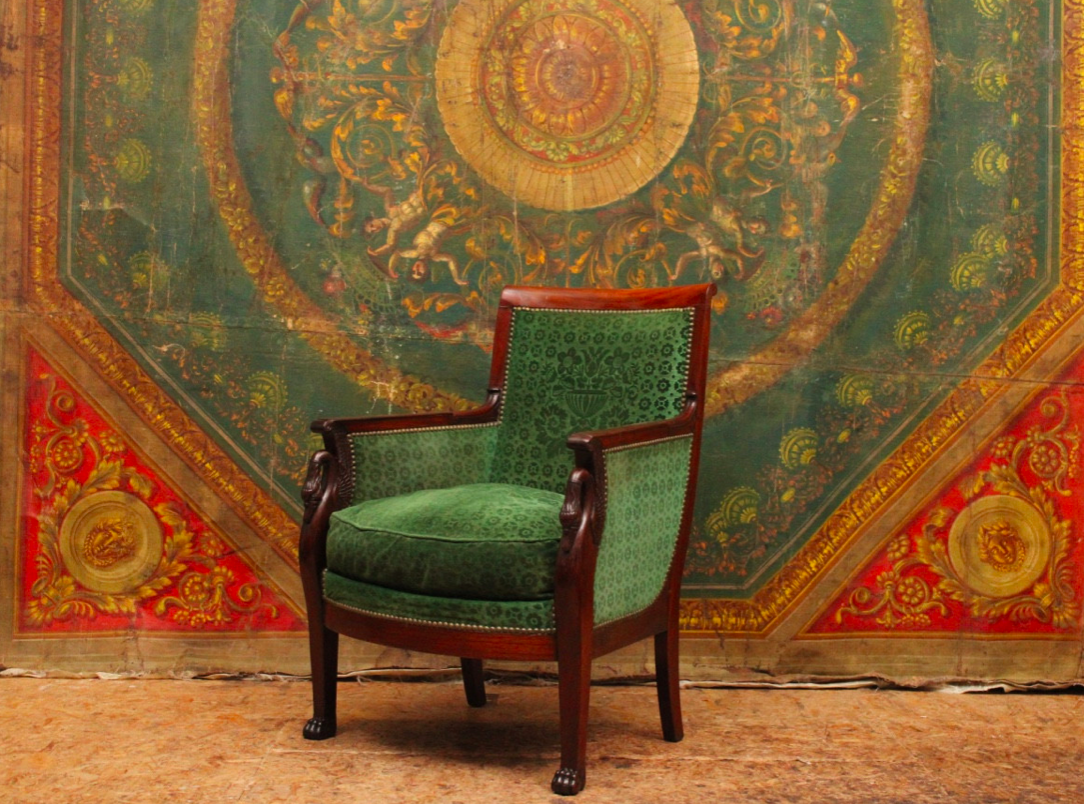 Bergère en acajou aux cygnes, époque Empire vers 1810