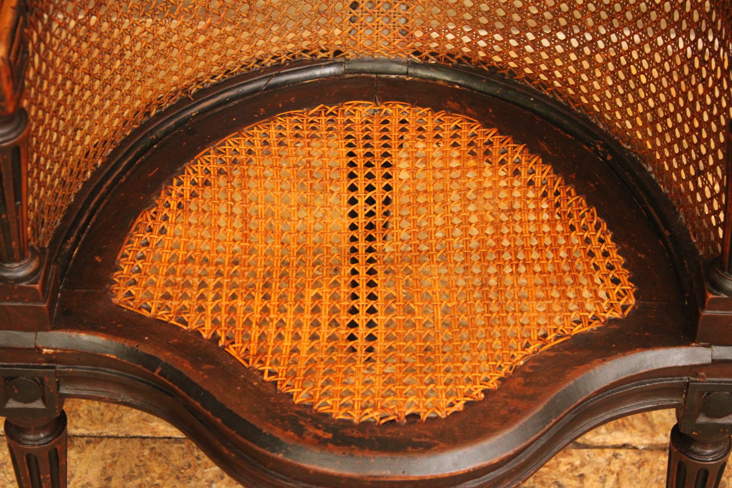 Fauteuil de bureau canné dit 'Couillard' en merisier laqué noir, époque Louis XVI – Image 5