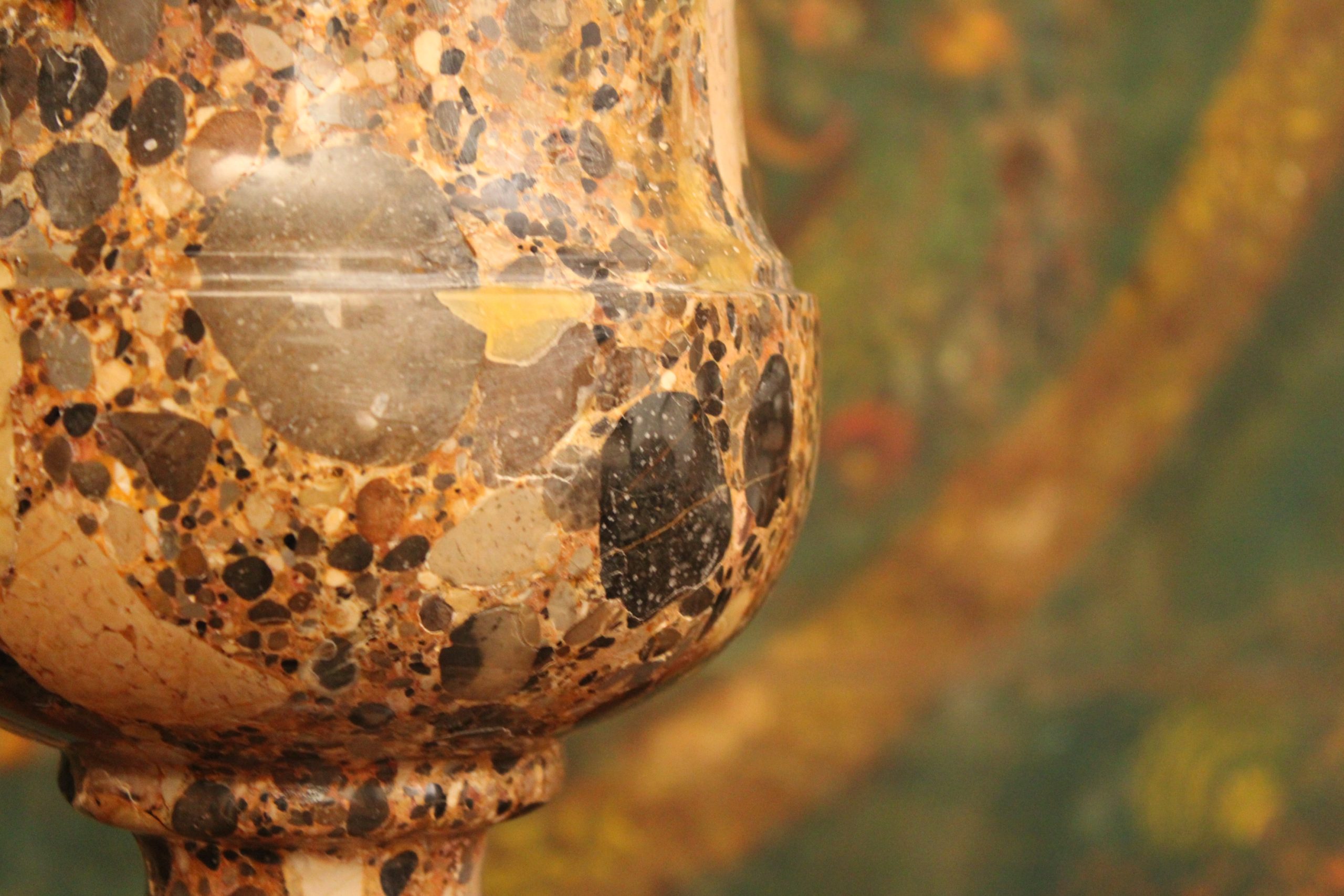 Vase Médicis en marbre brèche d’Alep, XIXeme – Image 3