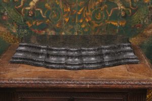 Important socle en marbre "Petit granit belge", XXe siècle