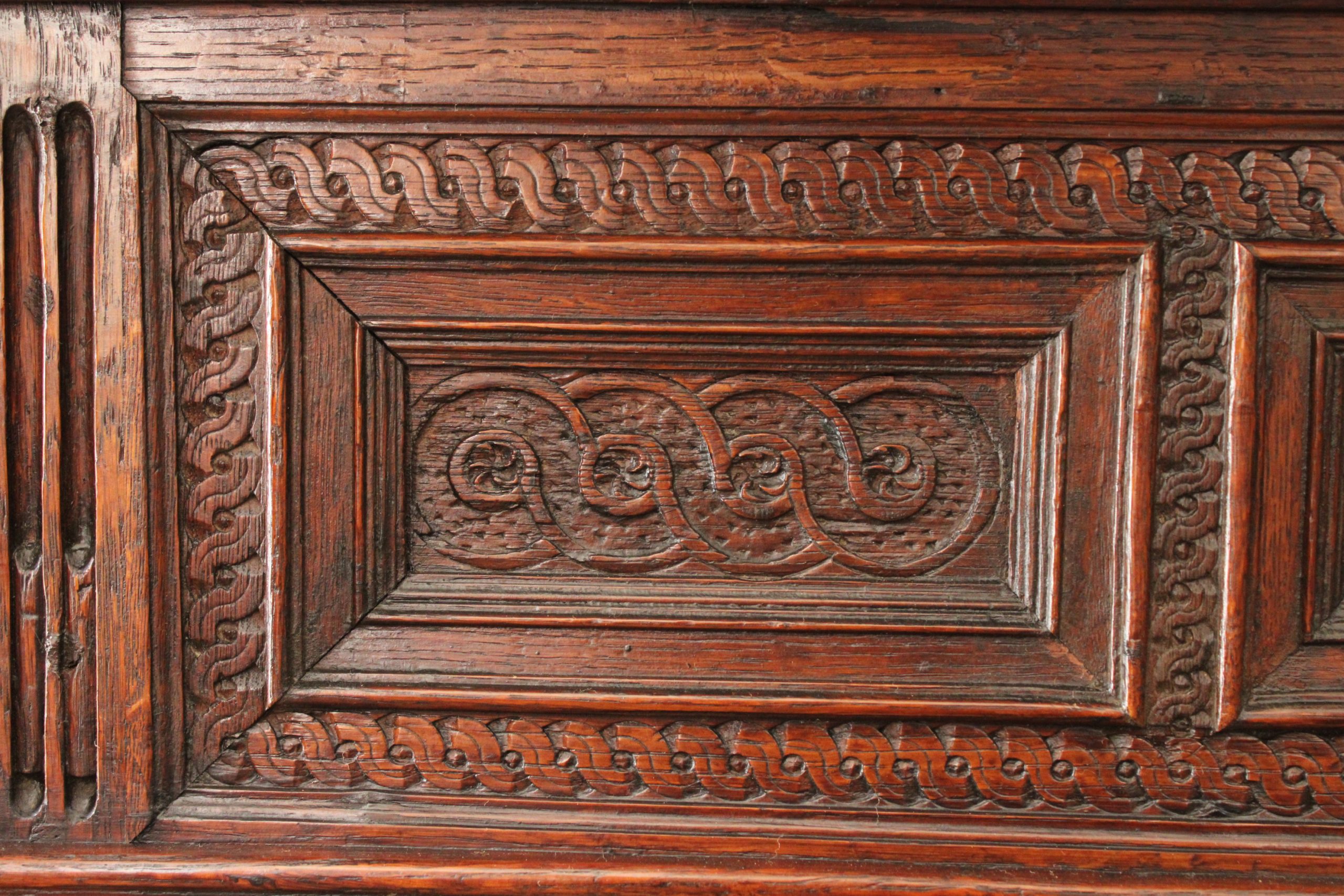 Table à tiroir en chêne de style XVIIe, ouvrage du XIXe siècle belge. – Image 6