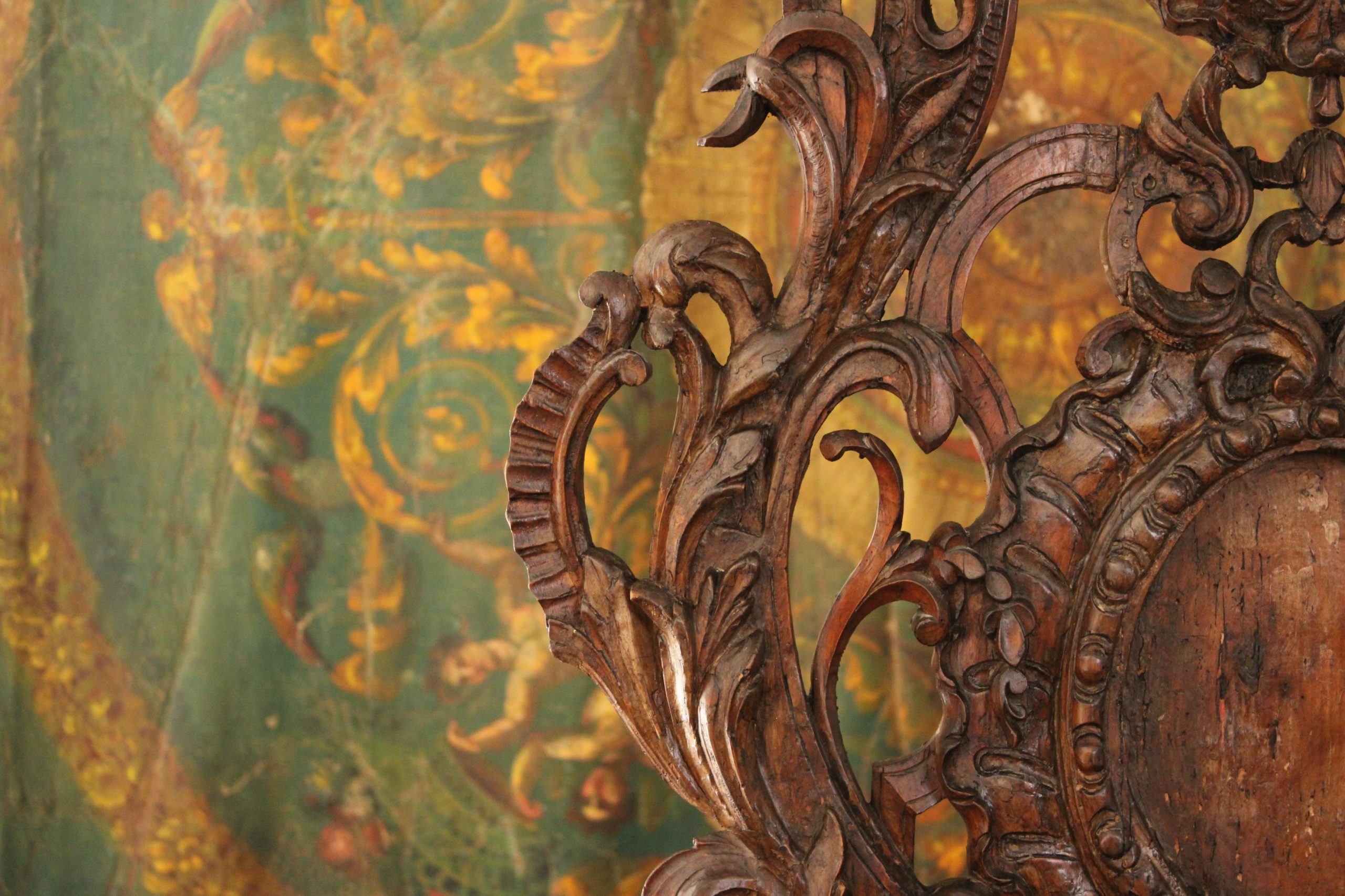 Elément de boiserie ou porte reliques, ornements rocaille en tilleul sculpté, XVIIIe s – Image 5
