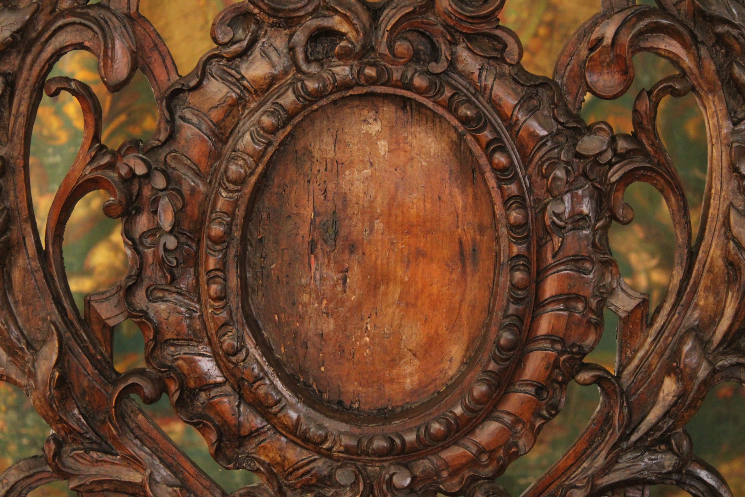 Elément de boiserie ou porte reliques, ornements rocaille en tilleul sculpté, XVIIIe s – Image 6