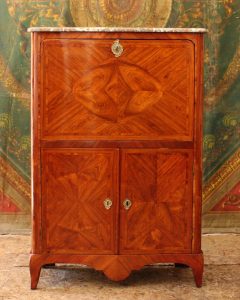 Secrétaire d’époque Louis XV en placage de bois de rose