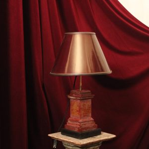 Lampe à poser en marbre, référence à l'obélisque Flaminio, XXe siècle