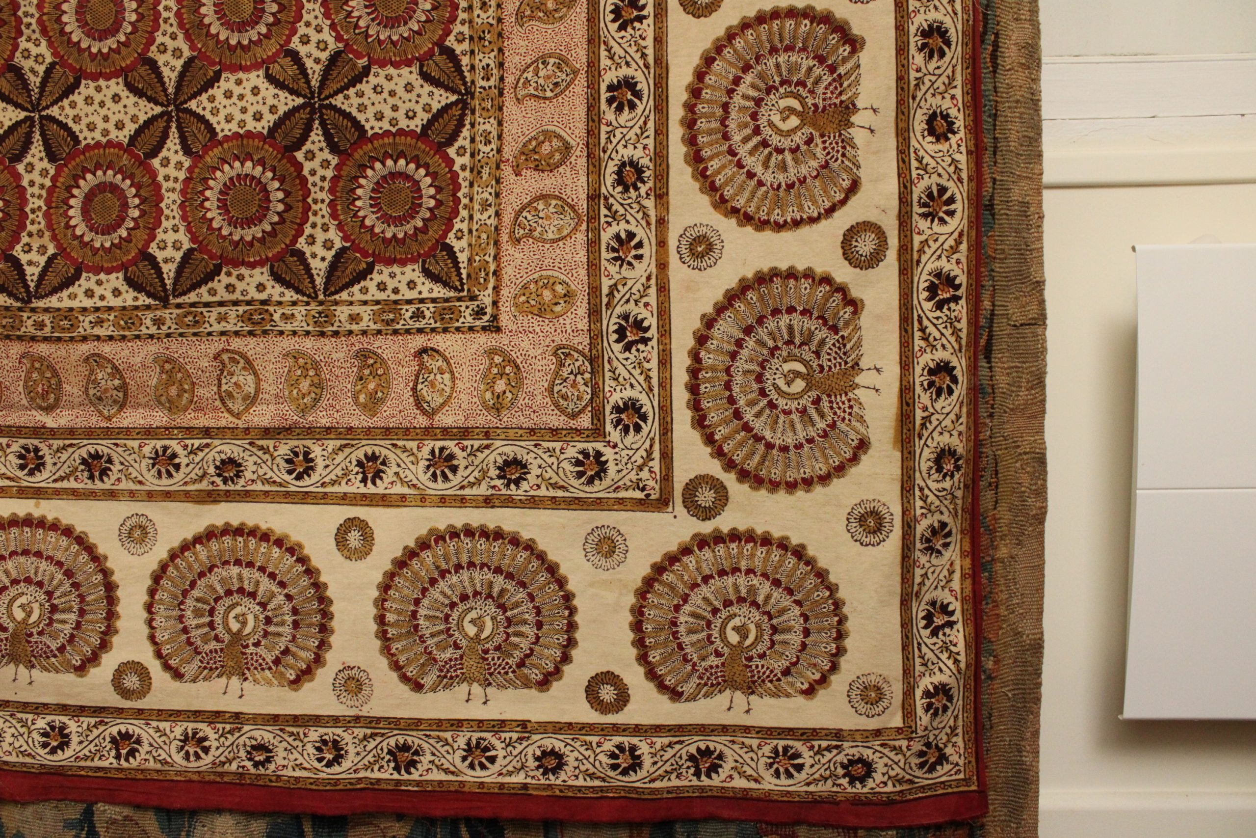 Large Indienne, tenture en coton imprimée à la planche, France, XIXe siècle