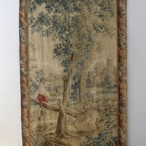 Tapisserie Aubusson, "Le Balanceur" de la Tenture des Amusements Champêtres, tissage du XVIIIe siècle